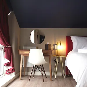 Aaron Wise - 62 Plantagenet Guest house Cardiff